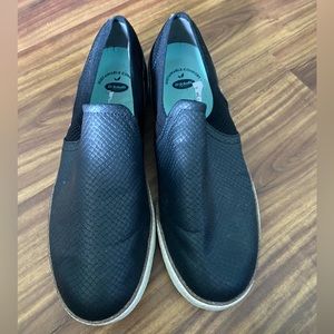 Women’s black Dr. Scholl’s slip on’s size 10